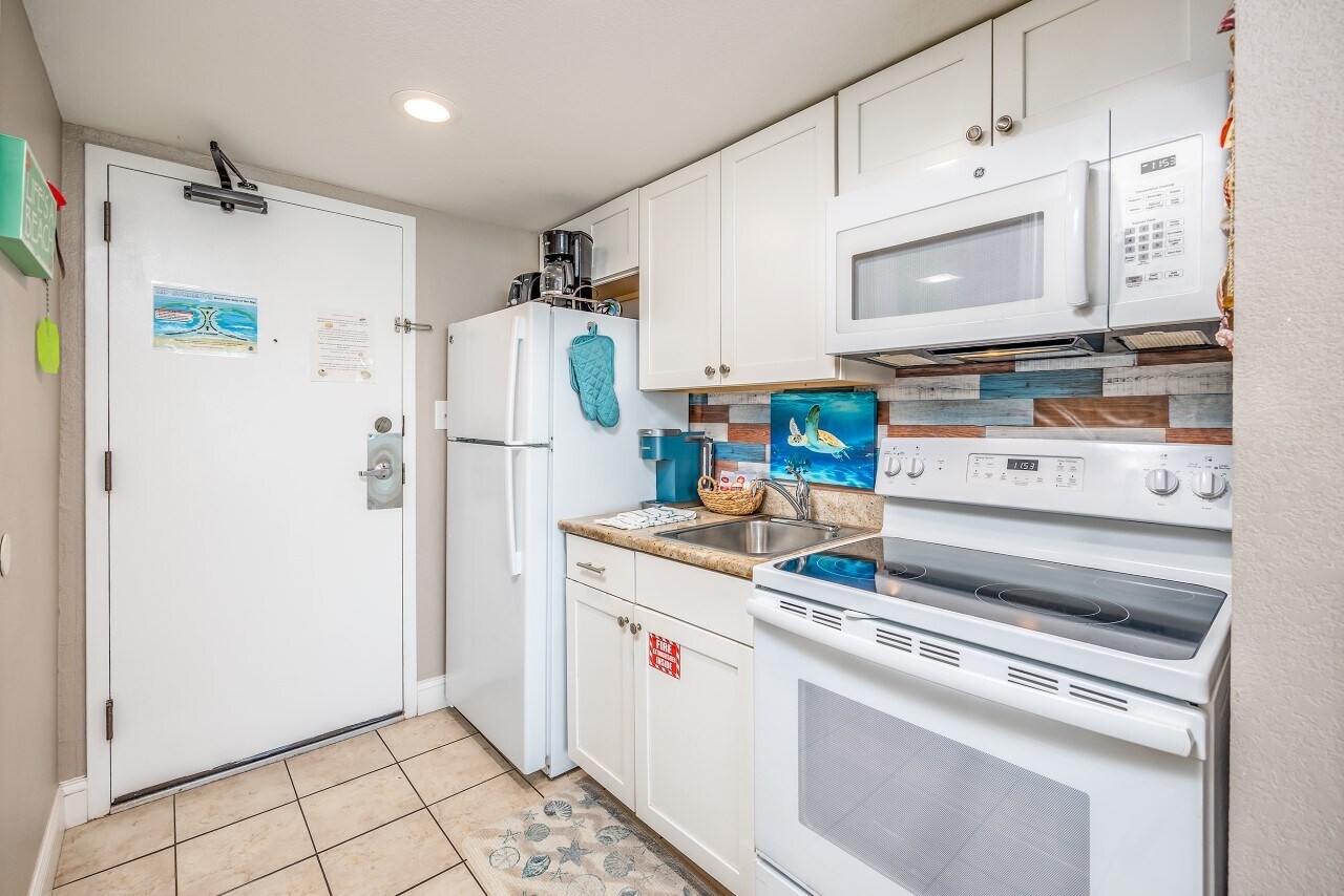 Building Photo - 6900 N Ocean Blvd