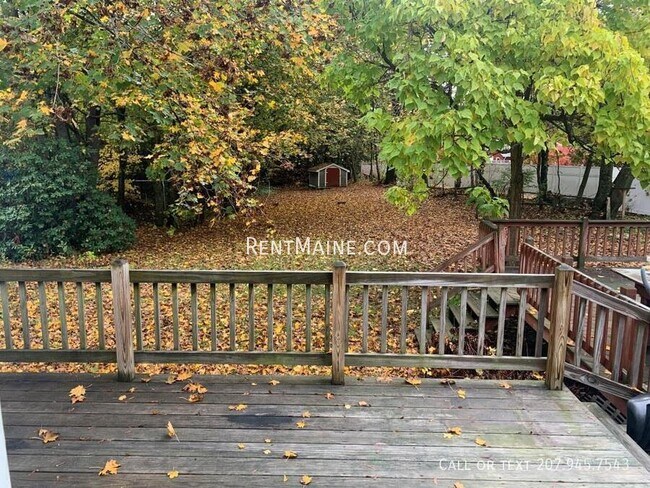 Building Photo - 11 Stillwater Ave