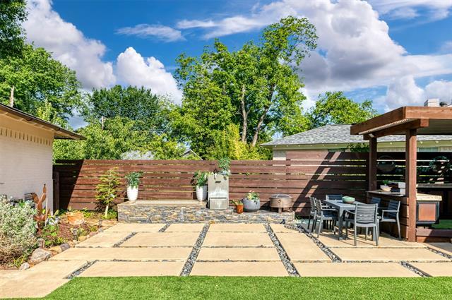 Building Photo - 803 Brookhurst Dr