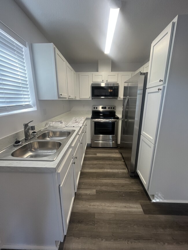 Building Photo - 135 Theodore St