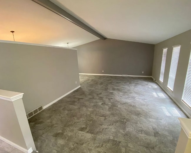 Building Photo - Comfort & Convenience in West Greeley