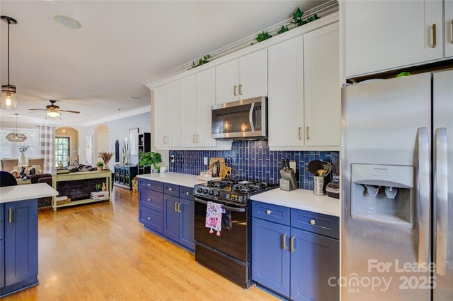 Building Photo - 909 Woodruff Pl