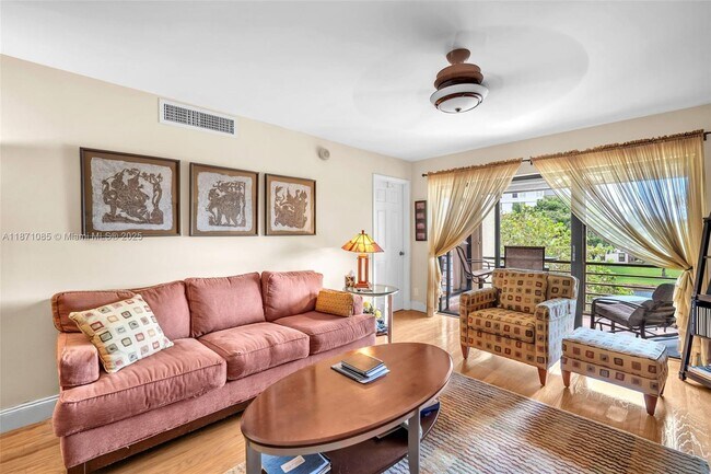 Building Photo - 2311 S Cypress Bend Dr