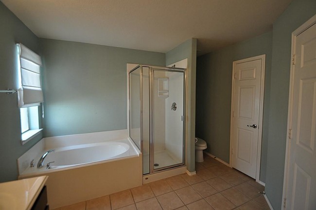 Building Photo - 12207 Tawney Ct