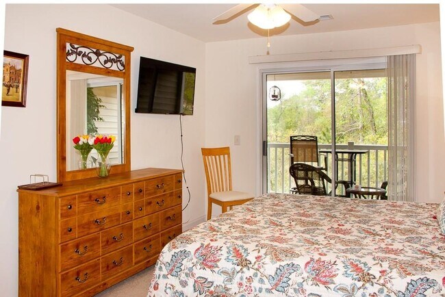 Building Photo - 1123 Blue Stem Dr