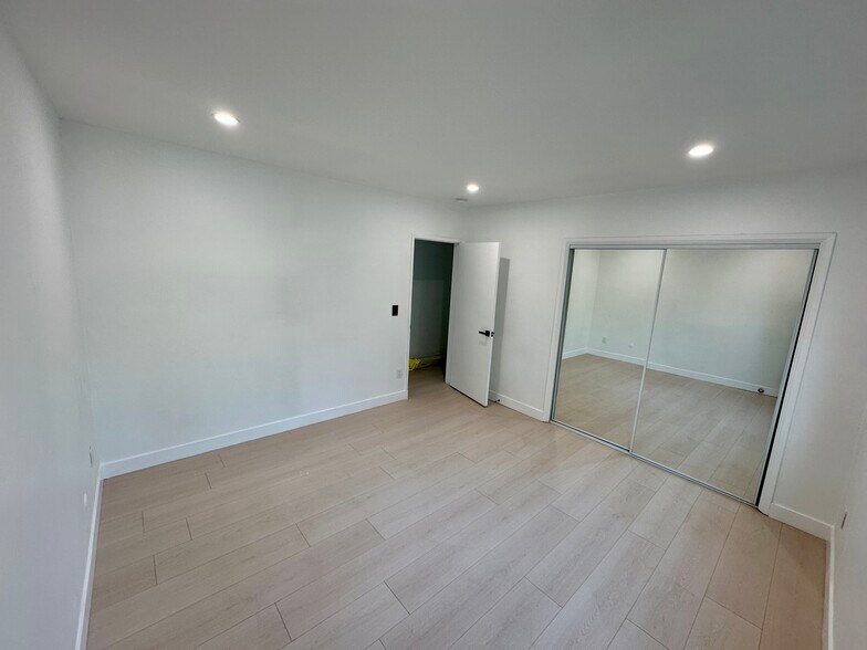 Building Photo - 4123 Edenhurst Ave
