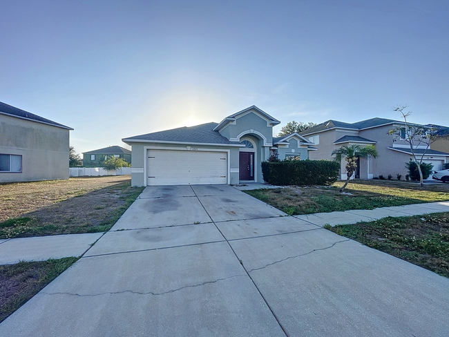 Building Photo - 12820 Longcrest Dr