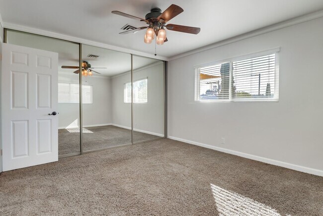 Building Photo - Pristine 4 bedroom, 2 bath, single level h...