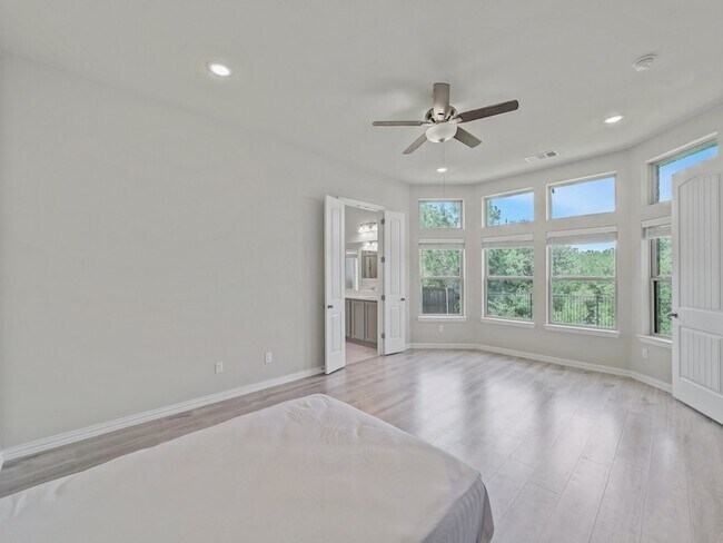 Building Photo - 2517 Solomons Pl