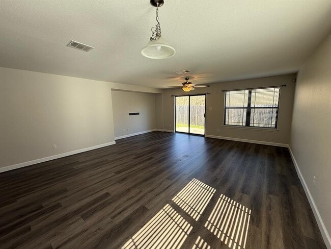 Building Photo - 828 Oatmeal Drive