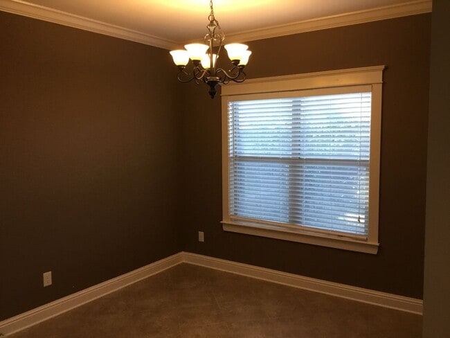 Building Photo - BEAUTIFUL HOME IN DAPHNE!
