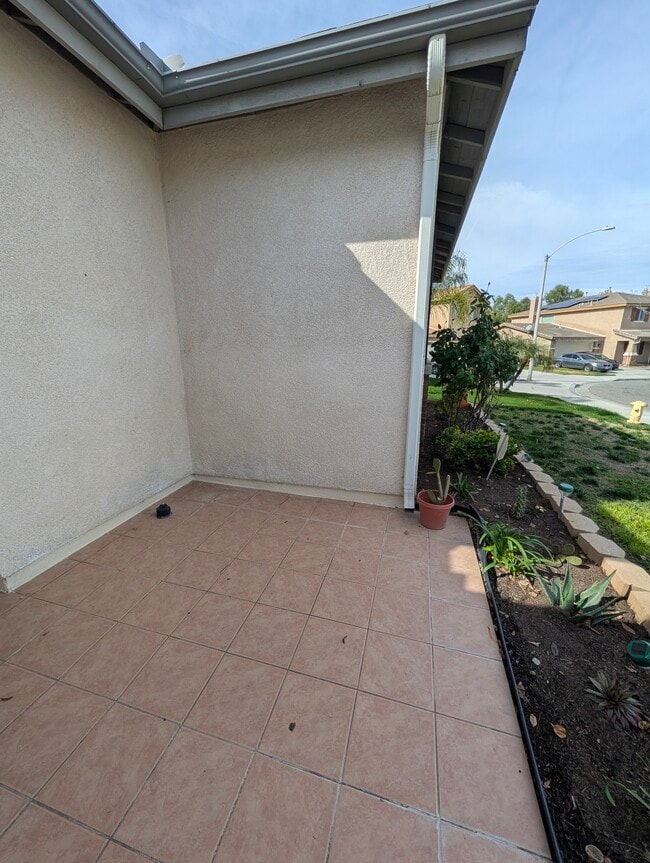 Building Photo - 1468 Burns Ln