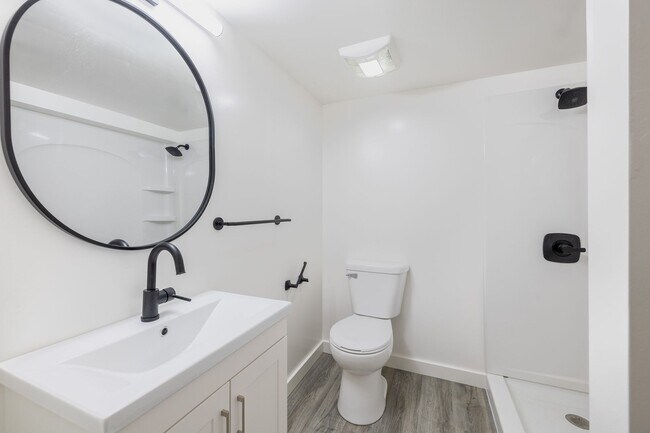 Building Photo - Charming home with a finished basement and...