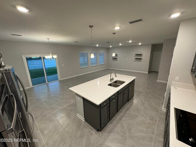 Building Photo - 5627 Hampton Creek Rd