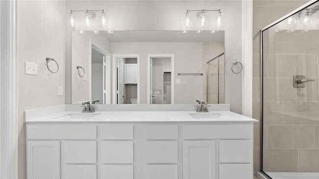 Building Photo - 3720 Paradise Way