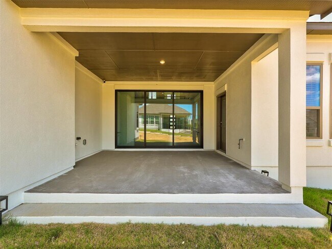 Building Photo - 1929 Montella Wy