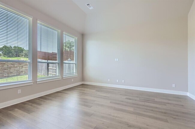 Building Photo - 1300 Firebush Rd