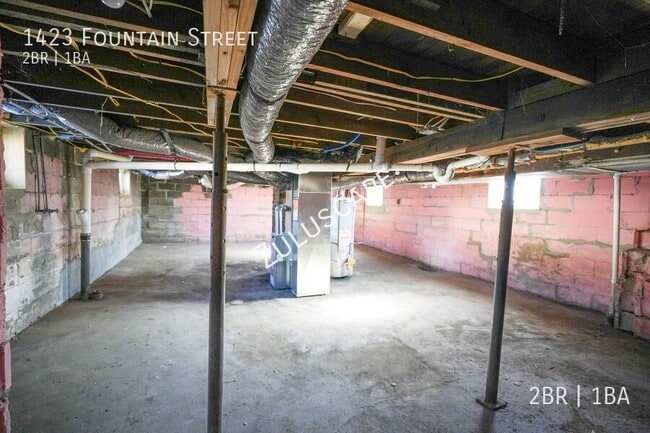 Building Photo - 1423 Fountain St