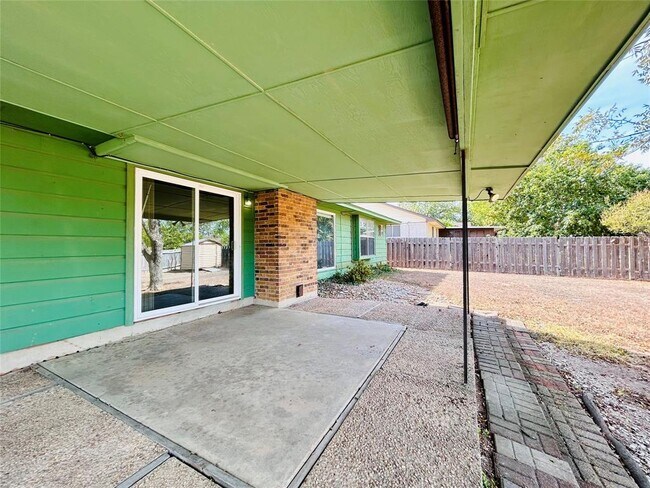 Building Photo - 1508 Thornridge Rd