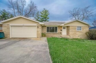 Building Photo - Spacious 3-bedroom, 2.5-bathroom house in ...