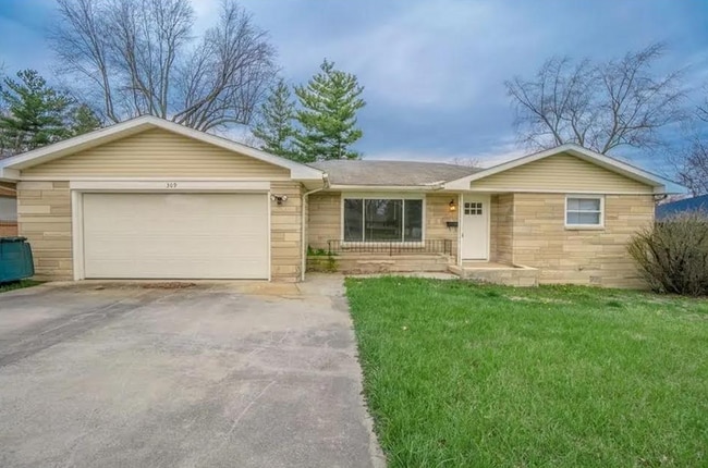 Primary Photo - Spacious 3-bedroom, 2.5-bathroom house in ...