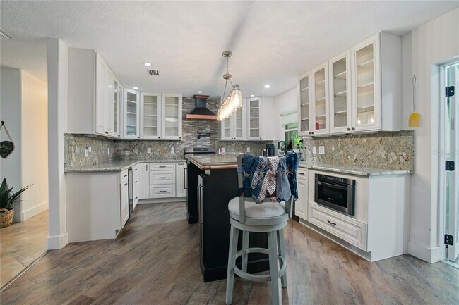 Building Photo - 1377 Spring Garden Ranch Rd
