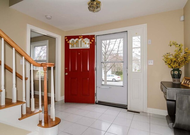 Building Photo - 2 Minuteman Ln