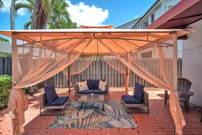 Building Photo - 15963 SW 97th Terrace