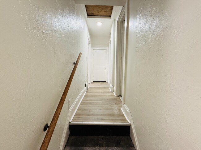Building Photo - 4123 Stickney Ave