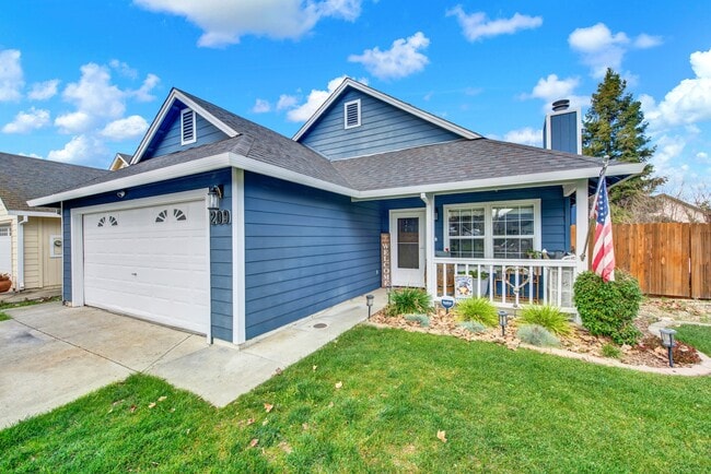 Building Photo - 209 White Oak Ln