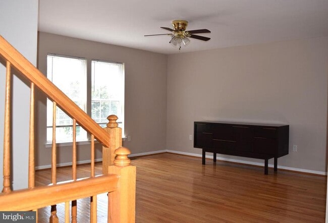 Building Photo - 23 Creekside Dr