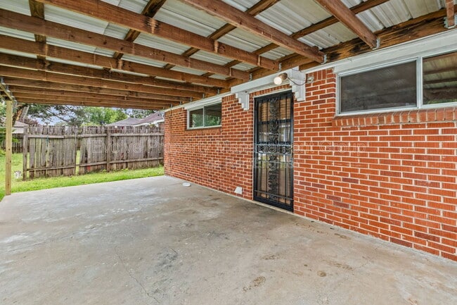 Building Photo - 1224 Bradbury Dr