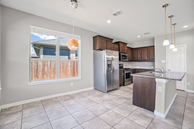 Building Photo - 10237 Little Falls Trail