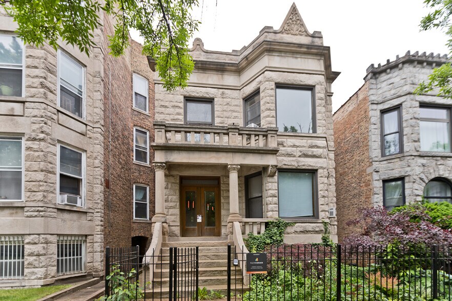 Primary Photo - 3711 N Magnolia Ave