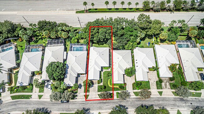 Building Photo - 8593 Wakefield Dr