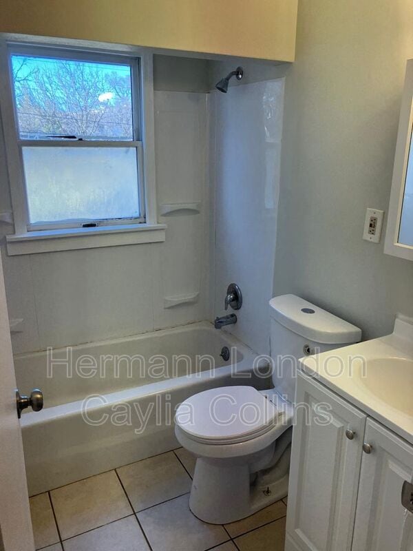 Building Photo - 1049 Willmann Ct