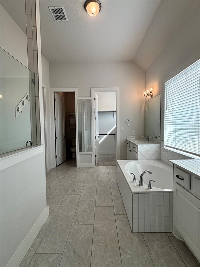 Building Photo - 19521 Tranquility Fls Cv