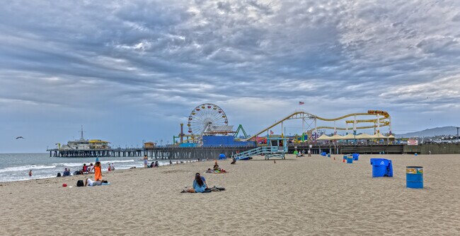 Building Photo - 2721 2nd St