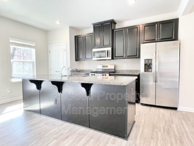 Building Photo - 7551 Luminary Dr