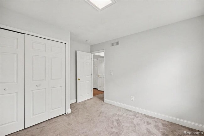Building Photo - 12800 Daily Dr