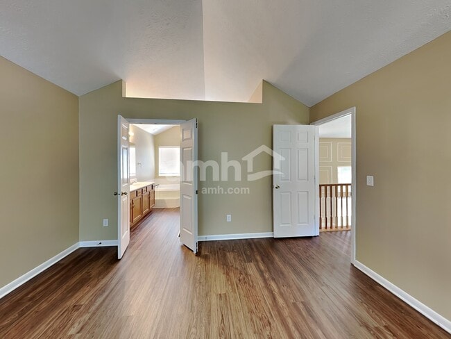 Building Photo - 1001 Vixen Dr