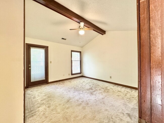 Building Photo - 2 Bedroom Townhome in Homeplace at Adams Farm