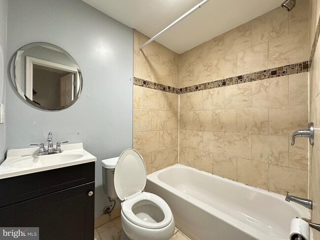 Building Photo - 1835 N Bouvier St