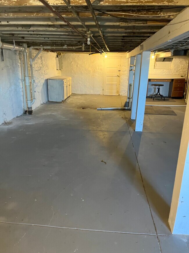 Basement - 4915 Loughborough Ave