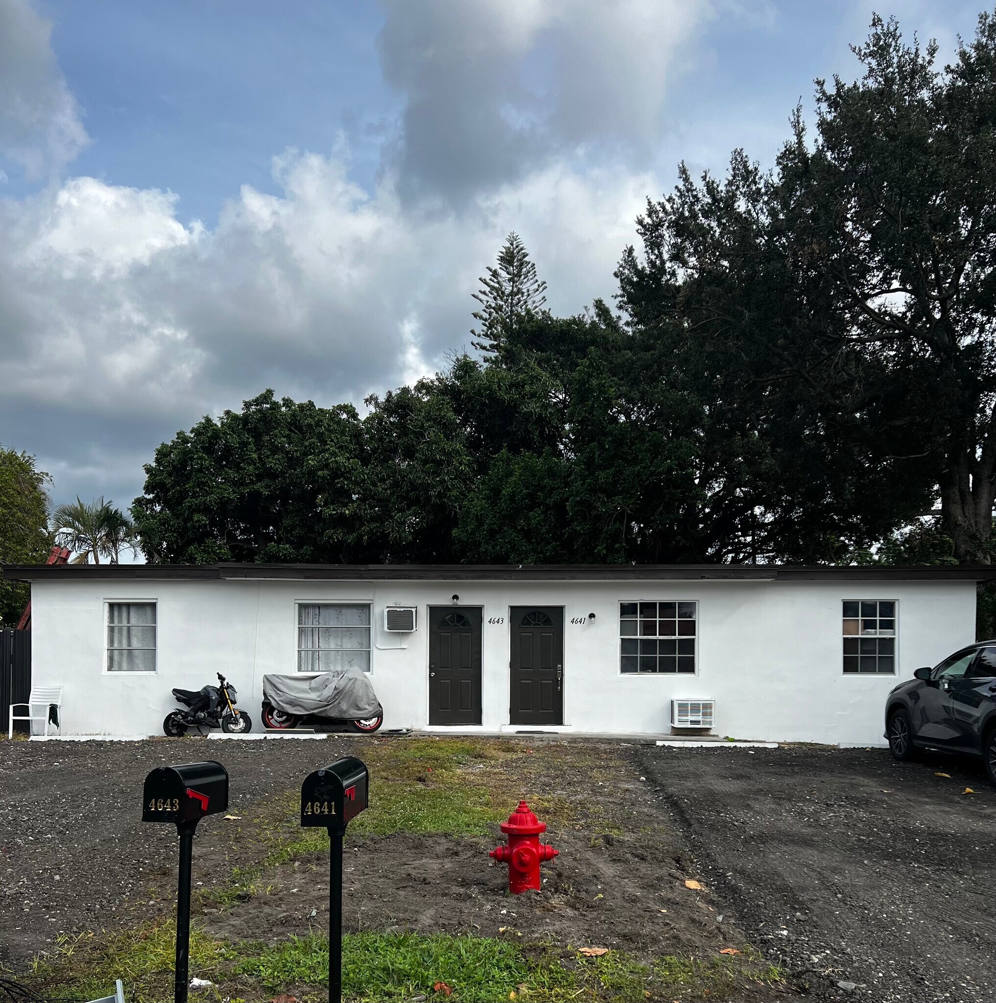 Building Photo - 4641 Myrtle Ln