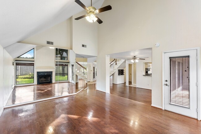 Building Photo - 15107 Easton Park Dr