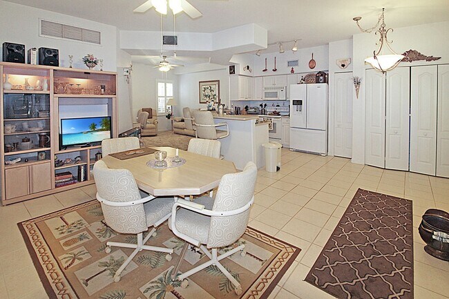 Building Photo - 8103 L Pavia Blvd