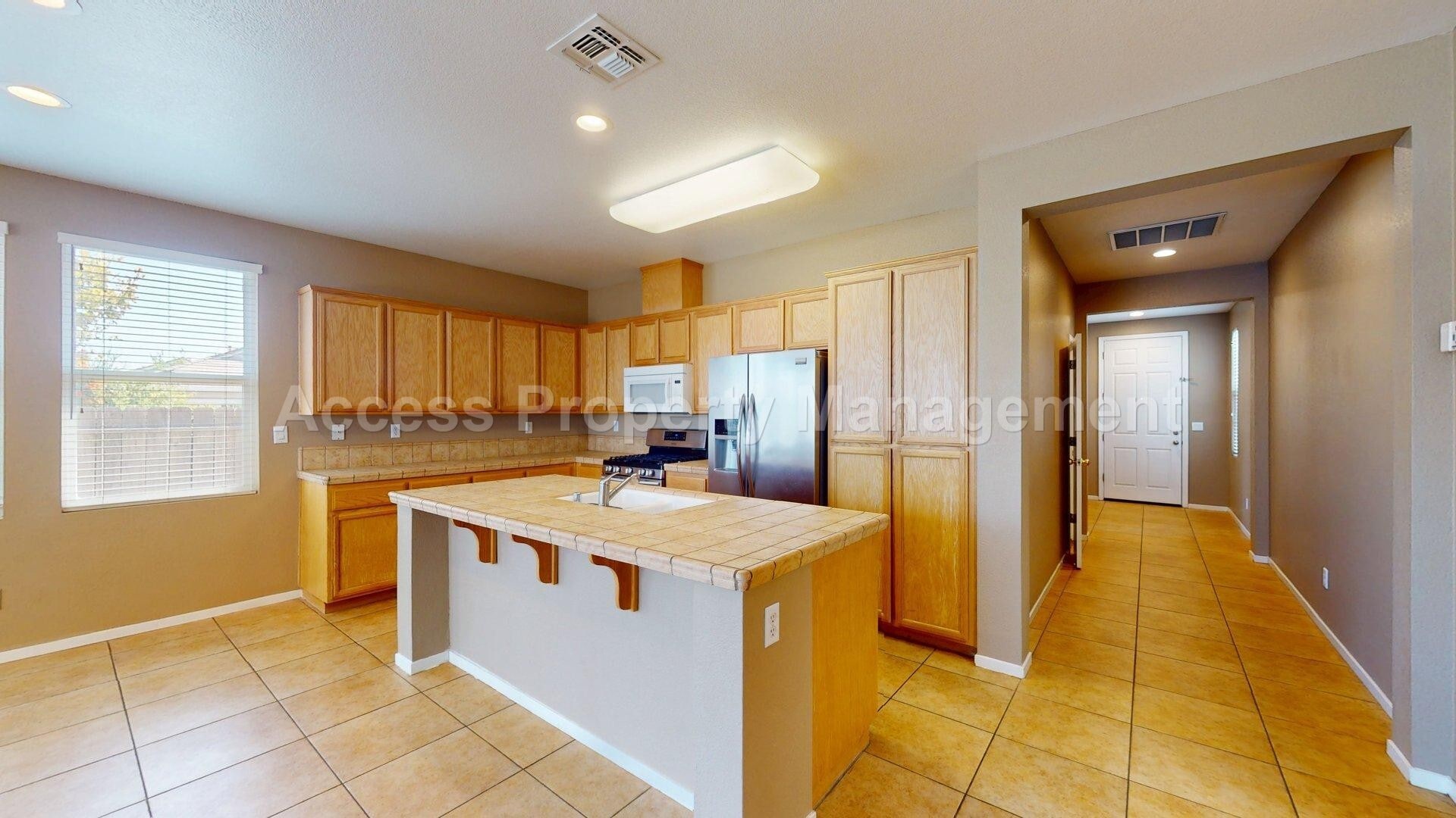 Building Photo - 1245 W Springer Dr
