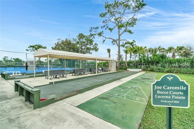 Building Photo - 4760 Lucerne Lakes Blvd W