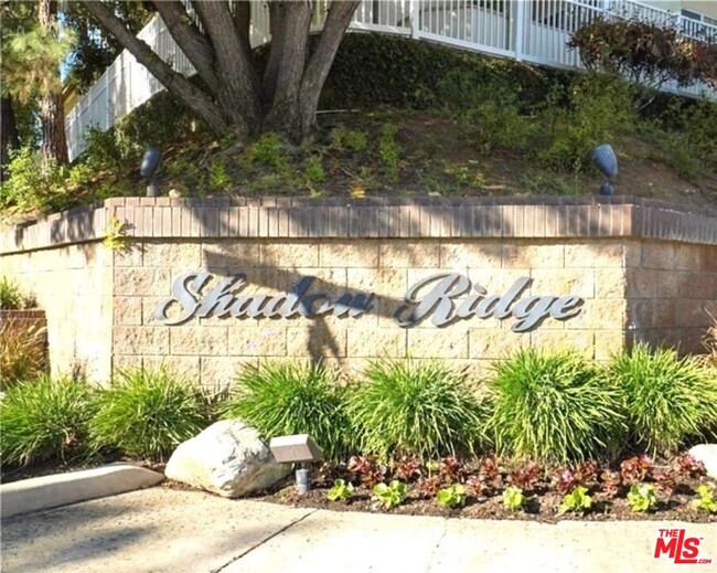 Building Photo - 640 Indian Oak Ln